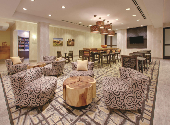 Public Area 3, La Quinta Inn & Suites by Wyndham Andrews, Andrews