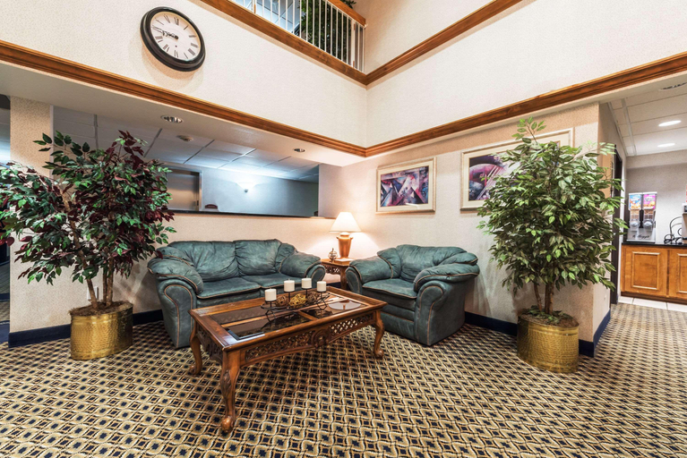 Public Area 2, Super 8 by Wyndham Weatherford, Parker