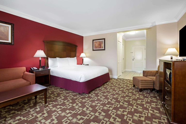 Bedroom 3, La Quinta Inn & Suites Moreno Valley, Riverside