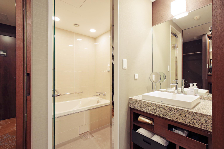Bathroom 3, Courtyard by Marriott Kyoto Shijo Karasuma, Nantan