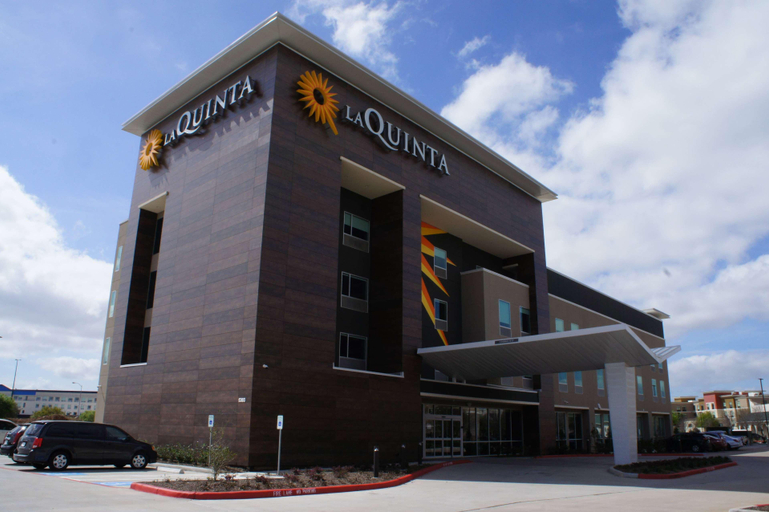 Exterior & Views 3, La Quinta Inn & Suites by Wyndham Katy, Fort Bend