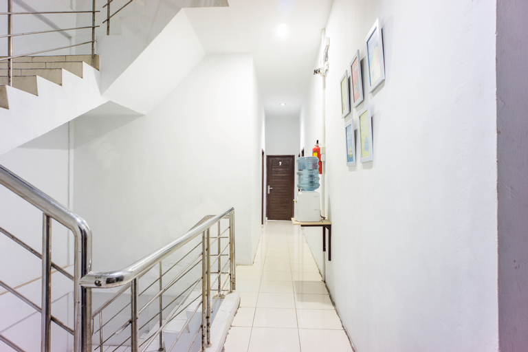 OYO Life 2366 Gatsu Kost, Medan