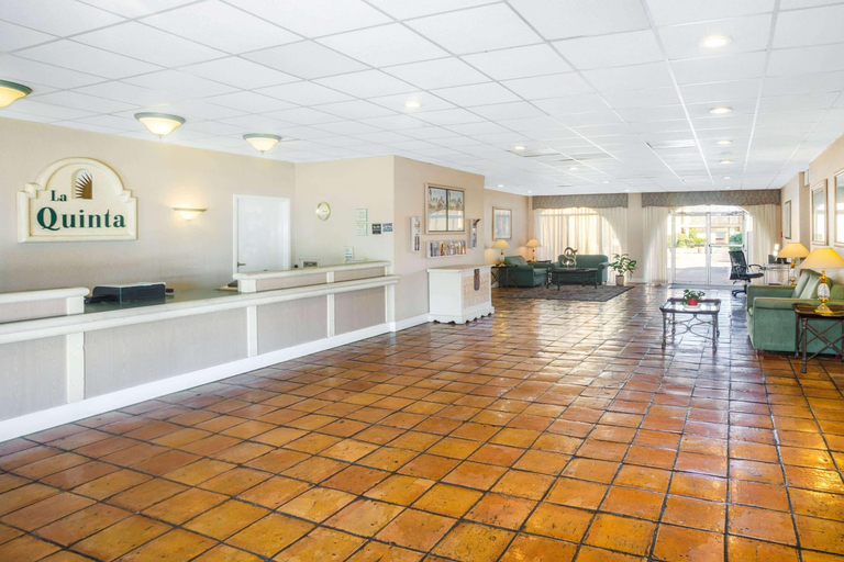 Public Area 3, Days Inn by Wyndham Del Rio, Val Verde