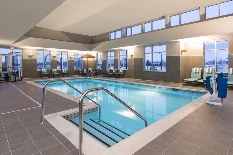 Sport & Beauty 2, Residence Inn Green Bay Downtown, Brown