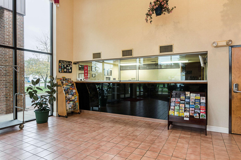 Public Area 2, Econo Lodge Andrews Air Force Base, Prince George's