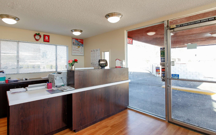 Public Area 3, Red Roof Inn Mojave, Kern