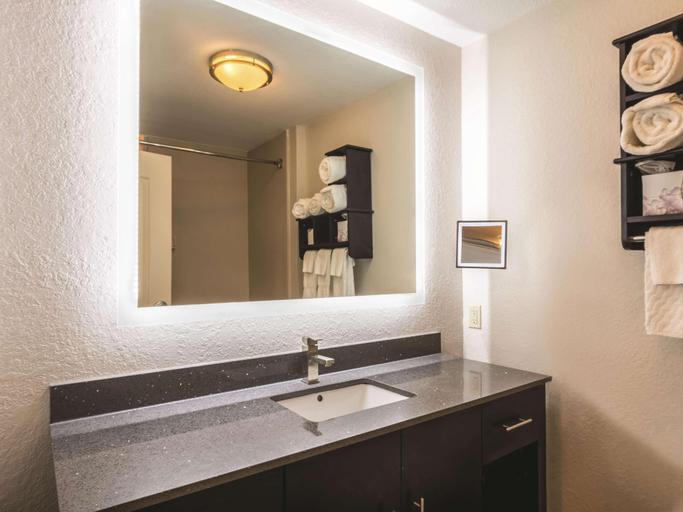 Bathroom 3, La Quinta Inn & Suites Prattville, Elmore