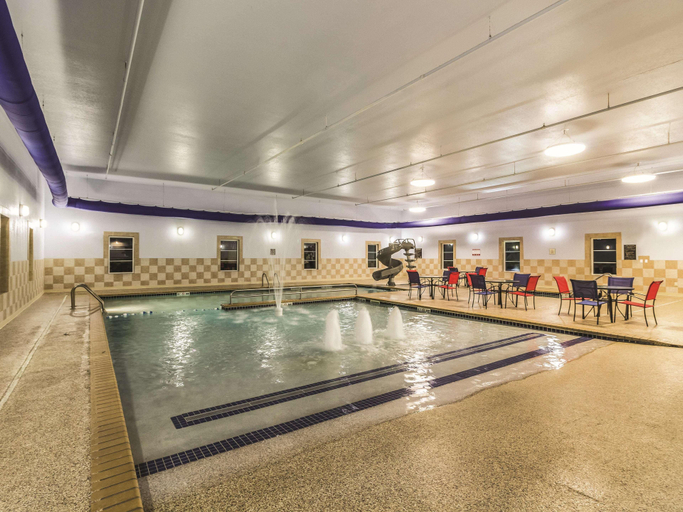 Sport & Beauty 4, La Quinta Inn & Suites Fargo, Cass
