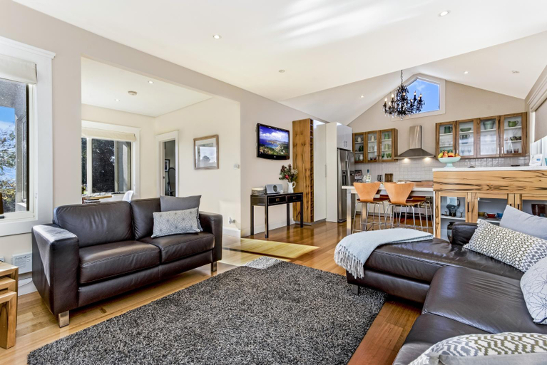 Public Area, Topiary Haven Bed & Breakfast, Launceston - Pt B