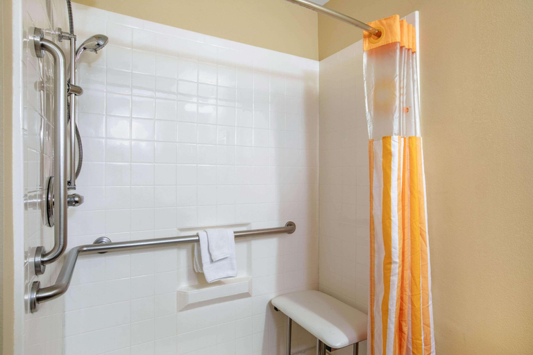 Bathroom 4, La Quinta Inn & Suites Conway, Faulkner