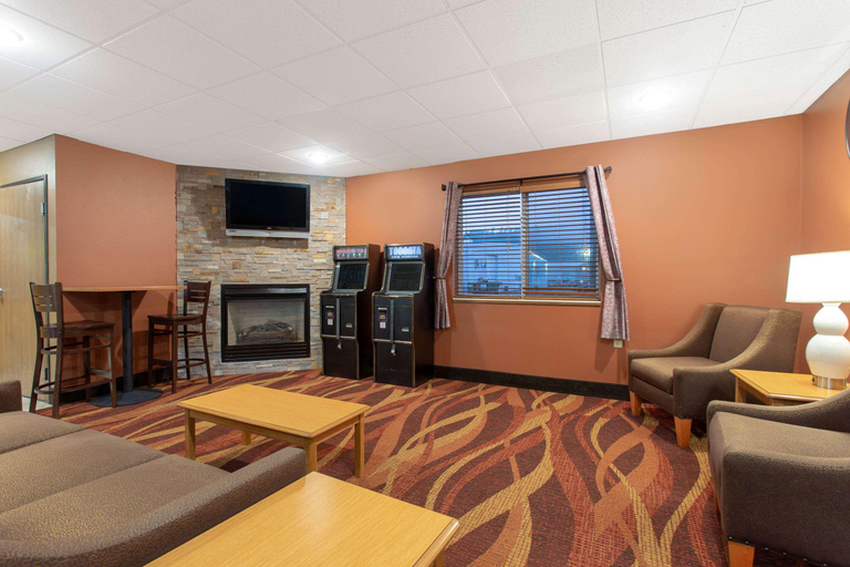 Public Area 3, AmericInn by Wyndham Boscobel, Grant