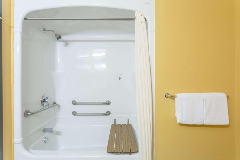 Bathroom 4, Days Inn by Wyndham Vernal, Uintah