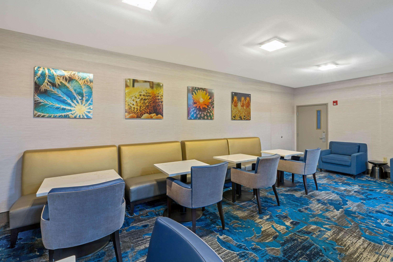 Public Area 2, La Quinta Inn & Suites Phoenix I-10 West, Maricopa