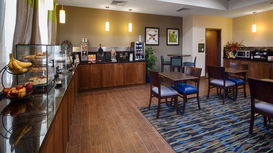 Food & Drinks 5, Best Western Plus Denver City Hotel & Suites, Yoakum