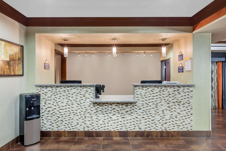 Public Area 2, Days Inn by Wyndham Dilley, Frio