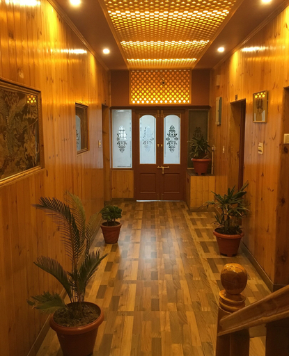 Public Area 2, Walisons Hotel, Srinagar