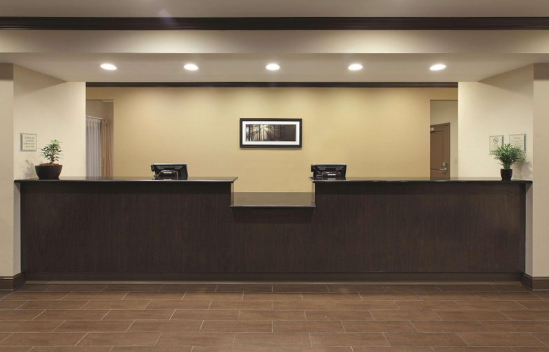 Public Area 2, La Quinta Inn & Suites by Wyndham Memphis Wolfchase, Shelby