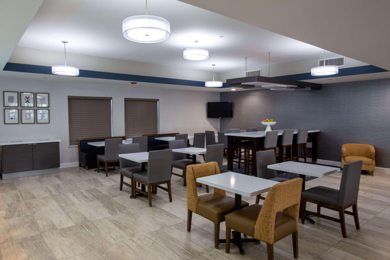 Food & Drinks 4, La Quinta Inn & Suites Houston Normandy, Houston