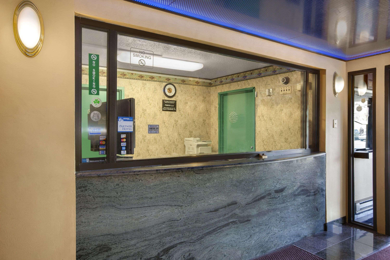 Public Area 2, Quality Inn West Haven CT, New Haven