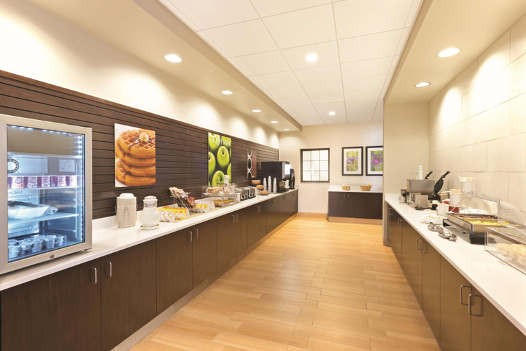 Public Area 3, La Quinta Inn & Suites by Wyndham Billings, Yellowstone