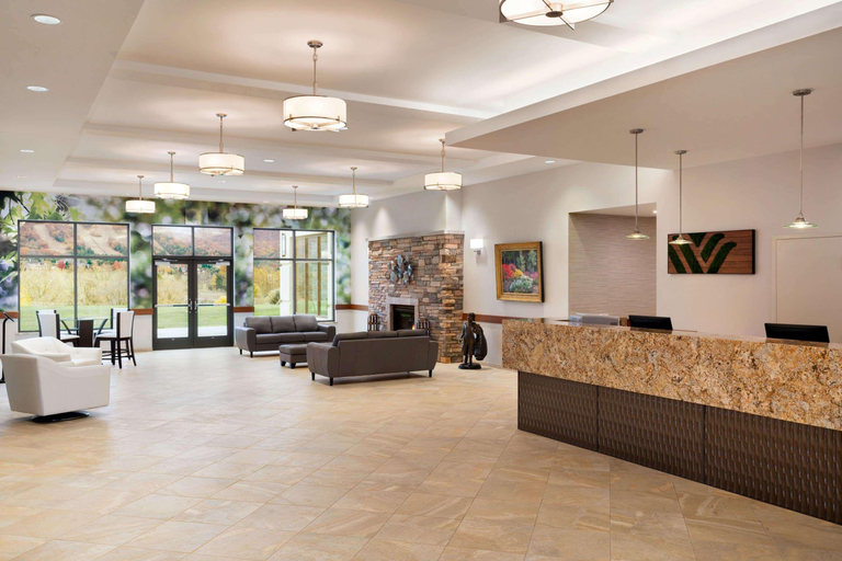 Public Area 2, Wyndham Garden State College, Centre