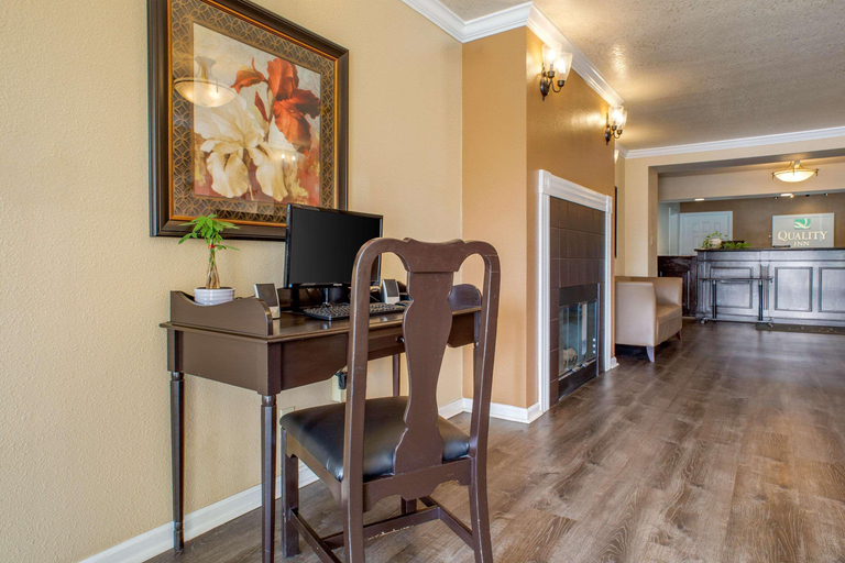 Others 5, Quality Inn Tulare, Tulare
