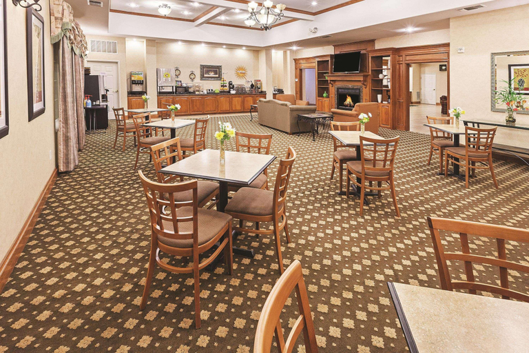 Food & Drinks, La Quinta Inn Suites By Wyndham I 20, Gregg