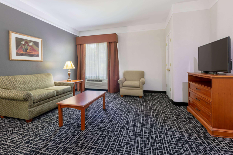 Bedroom 3, La Quinta Inn Suites By Wyndham I 20, Gregg