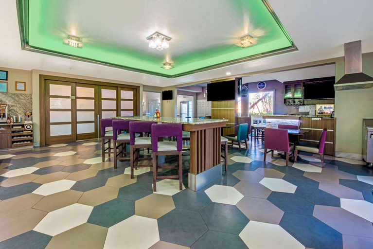 Public Area 2, La Quinta Inn AND Suites Kingwood, Houston