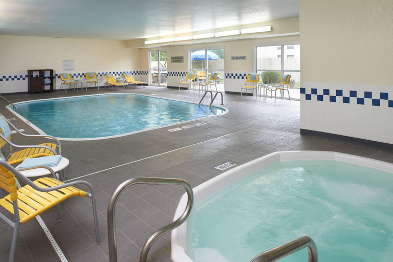 Sport & Beauty 5, Fairfield Inn Port Huron, Saint Clair