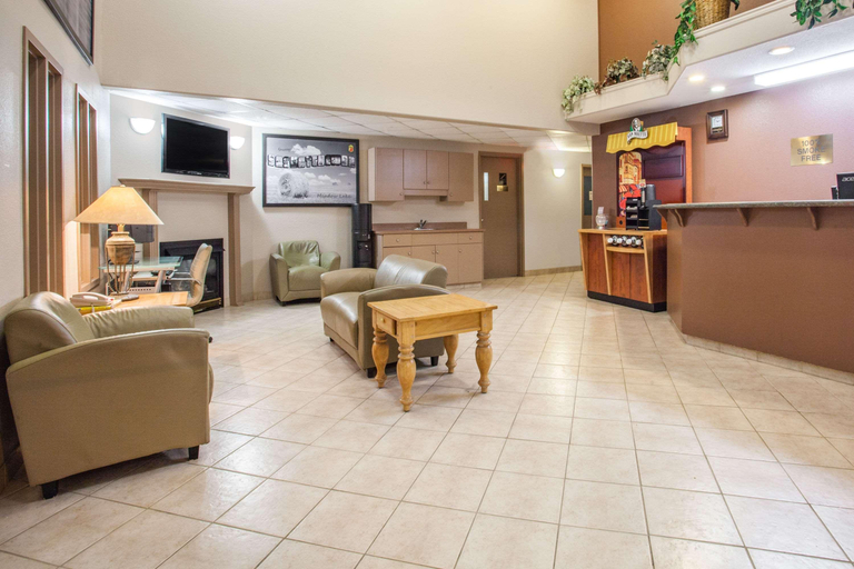 Public Area 2, Super 8 by Wyndham Meadow Lake, Division No. 17