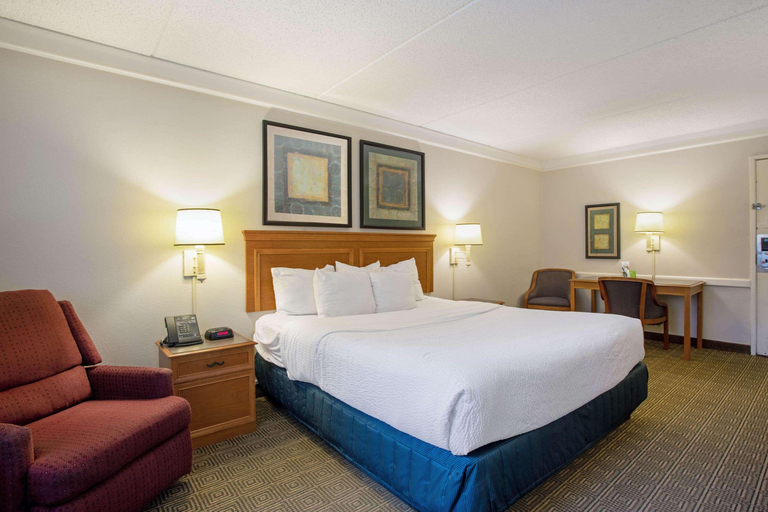 Bedroom 3, La Quinta Inn Lexington, Fayette
