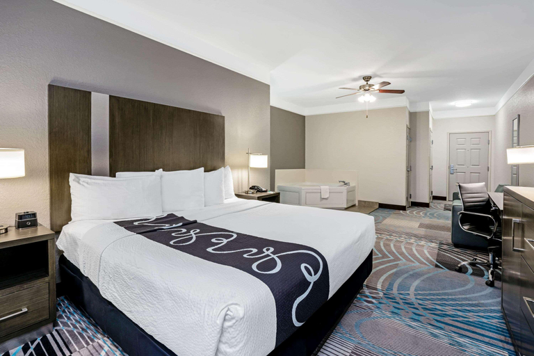 Bedroom 3, La Quinta Inn & Suites by Wyndham Conroe, Montgomery