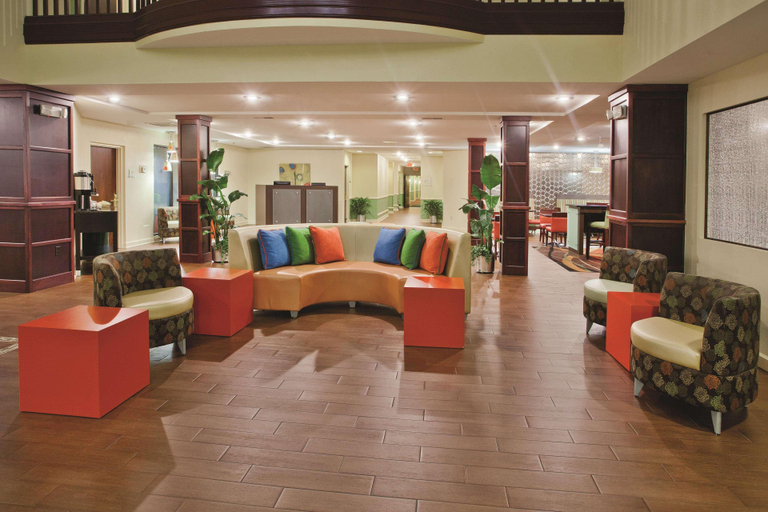 Public Area 2, La Quinta Inn Suites By Wyndham Florence, Florence