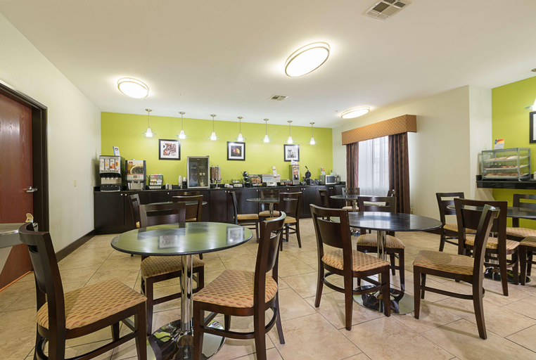 Food & Drinks 5, Best Western Plus DeRidder Inn & Suites, Beauregard