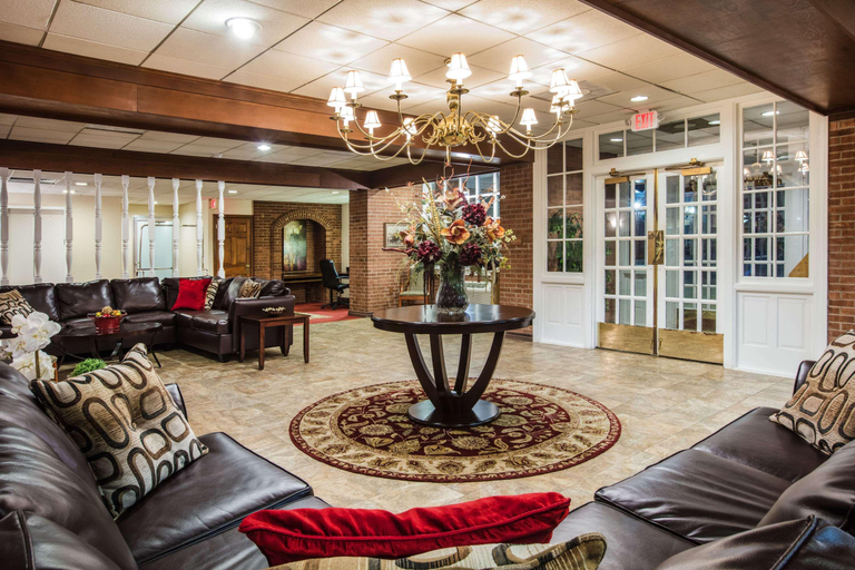 Public Area 2, Ramada by Wyndham Ligonier, Westmoreland