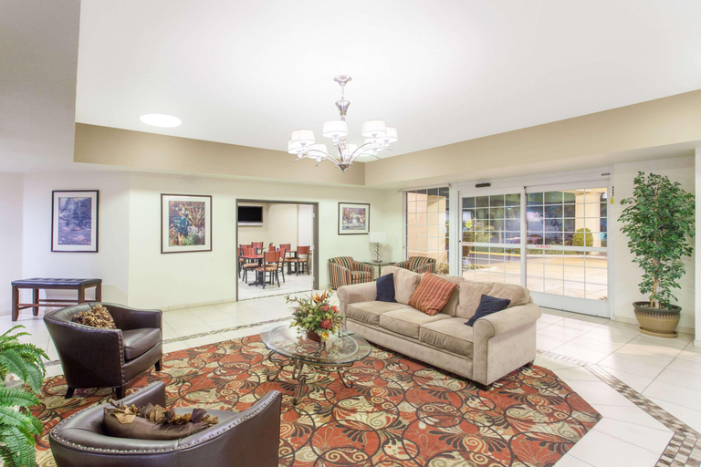 Public Area 2, Ramada by Wyndham Fresno Northwest, Fresno