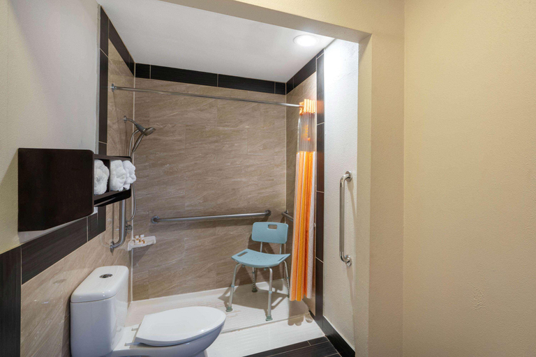 Bathroom 4, La Quinta Inn By Wyndham Fort Collins, Larimer