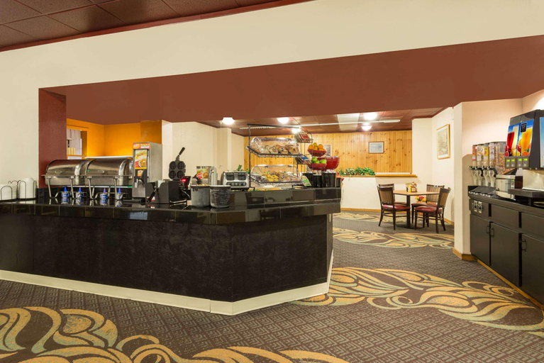 Public Area 2, Ramada by Wyndham Laramie, Albany
