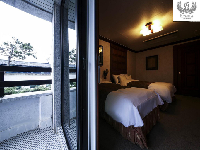 Bedroom 3, GunSan Riverhill Hotel, Gunsan