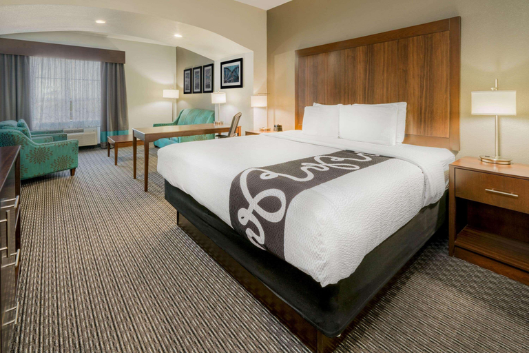 Bedroom 3, La Quinta Inn Suites Fort Worth Eastchase, Fort Worth