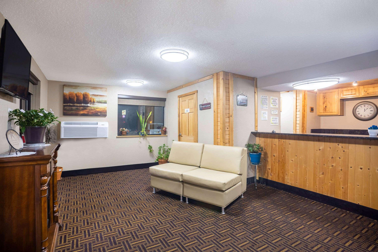 Public Area 3, Super 8 by Wyndham Elkins, Randolph