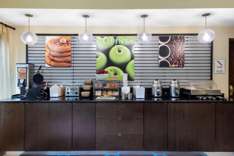 Public Area 3, La Quinta Inn & Suites by Wyndham LaGrange / I-85, Troup