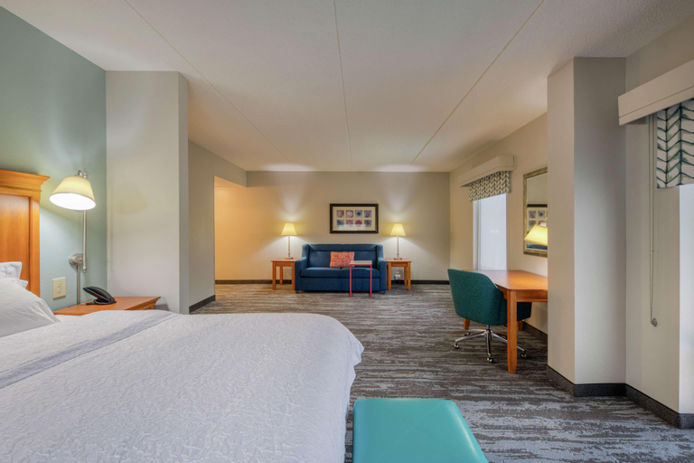 Public Area 2, Hampton Inn Wilmington-University Area/Smith Creek, New Hanover