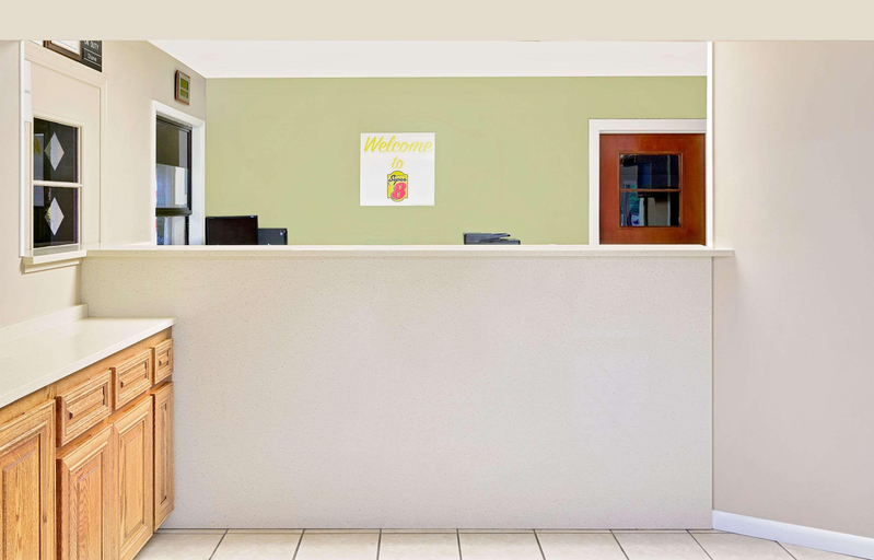 Public Area 2, Super 8 By Wyndham Laurel, Jones
