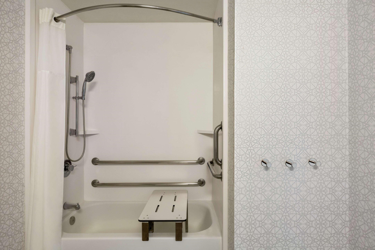 Bathroom 4, Hampton Inn Sedona, Yavapai
