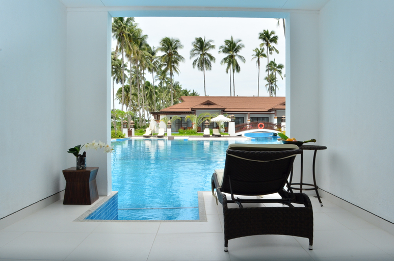Swimming Pool 2
