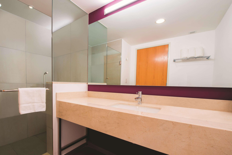 Bathroom 5, La Quinta by Wyndham San José Chiapa Puebla, Nopalucan
