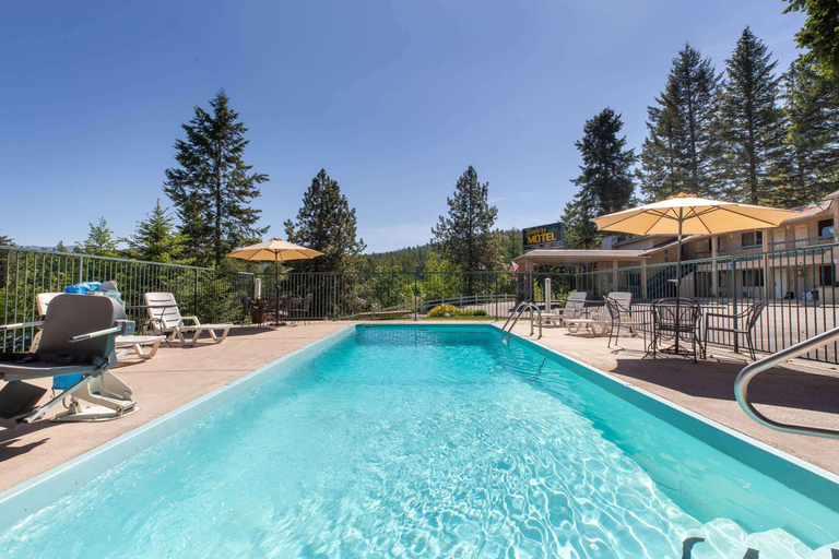 Sport & Beauty 4, Timbers Motel Bigfork, Flathead