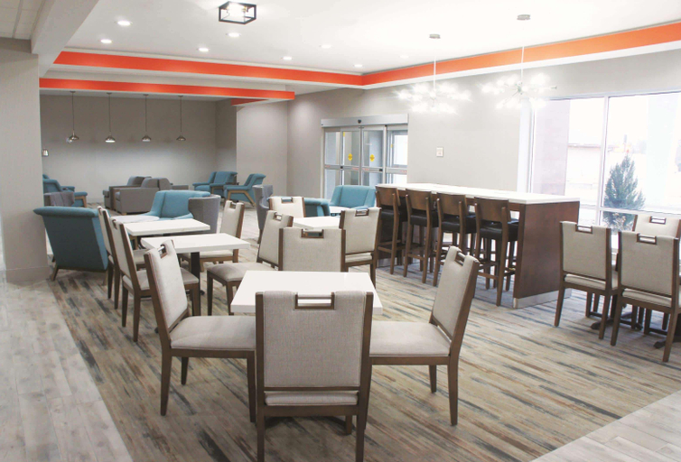 Food & Drinks 5, La Quinta Inn Suites By Wyndham Pittsburg, Crawford